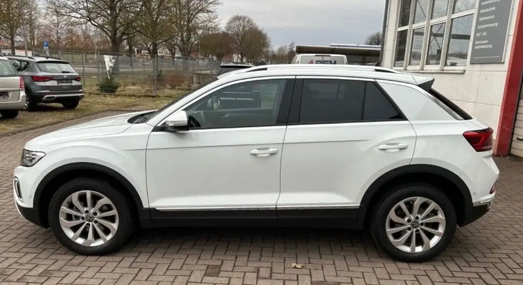 Photo 1 : Volkswagen T-roc 2022 Petrol