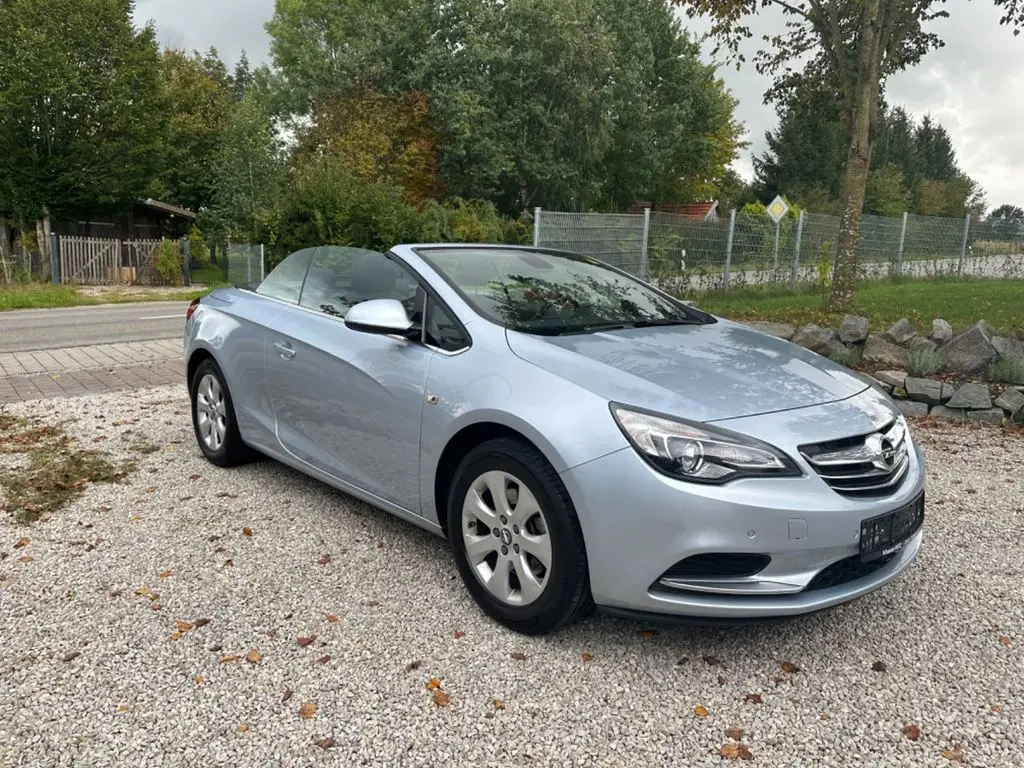 Photo 1 : Opel Cascada 2016 Essence