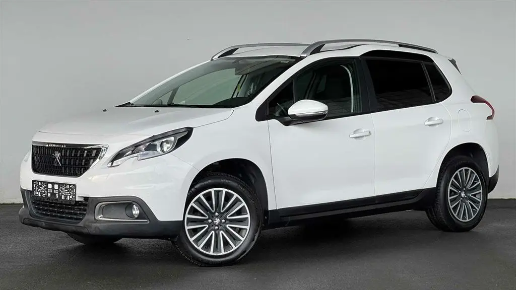 Photo 1 : Peugeot 2008 2018 Petrol