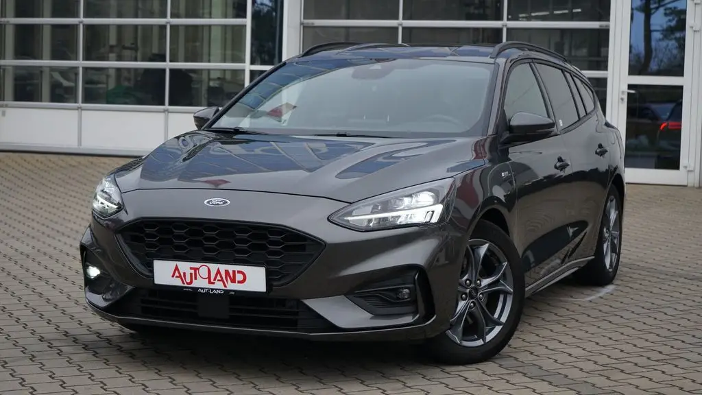 Photo 1 : Ford Focus 2021 Essence