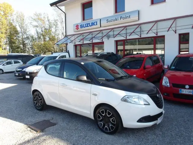 Photo 1 : Lancia Ypsilon 2015 Petrol