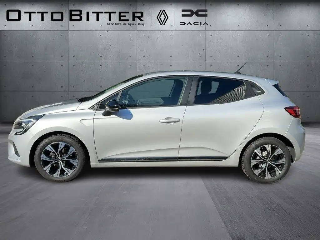 Photo 1 : Renault Clio 2022 Petrol