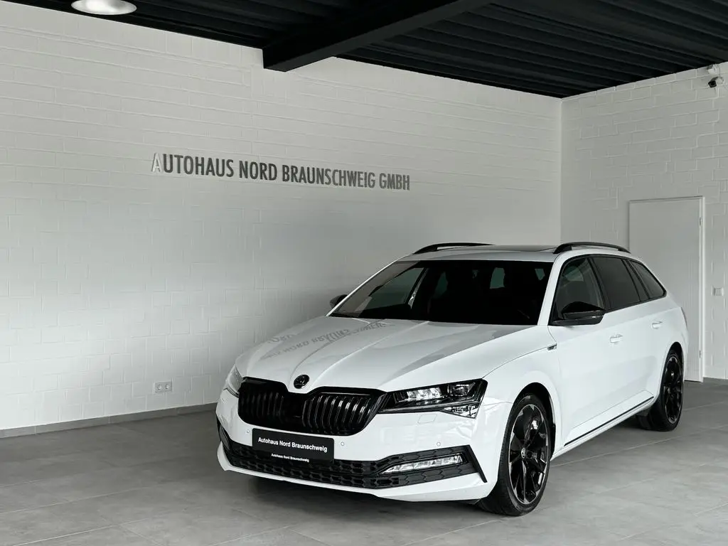 Photo 1 : Skoda Superb 2021 Essence