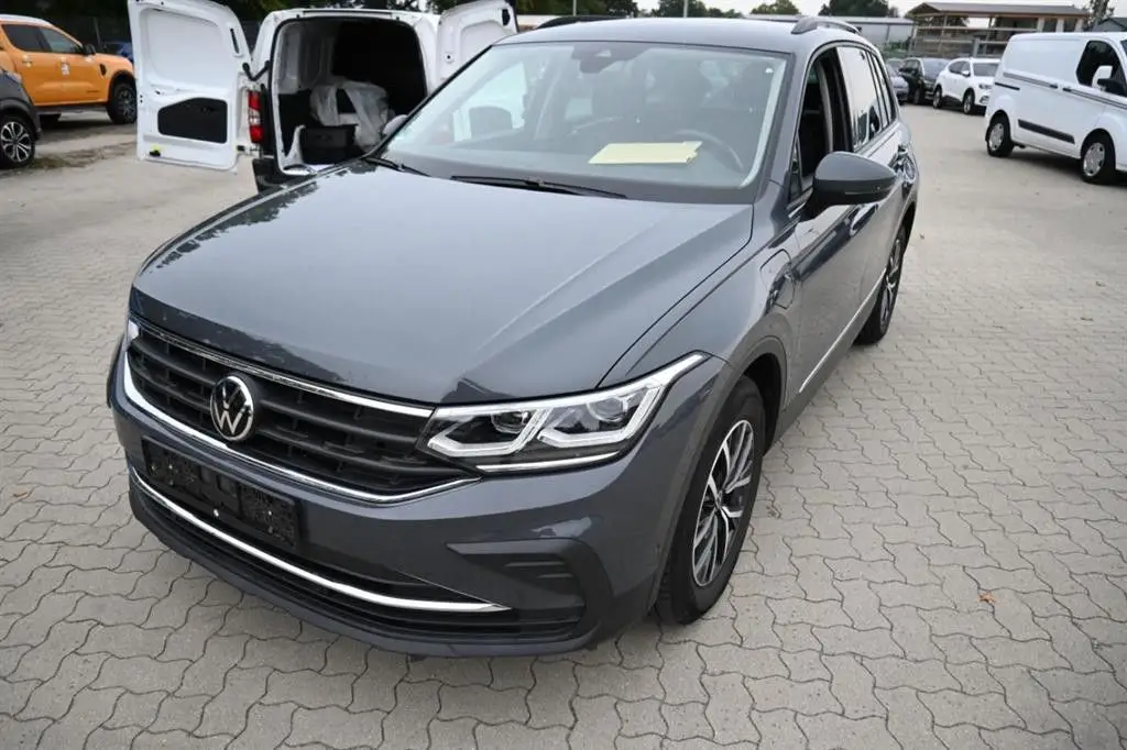 Photo 1 : Volkswagen Tiguan 2021 Hybrid