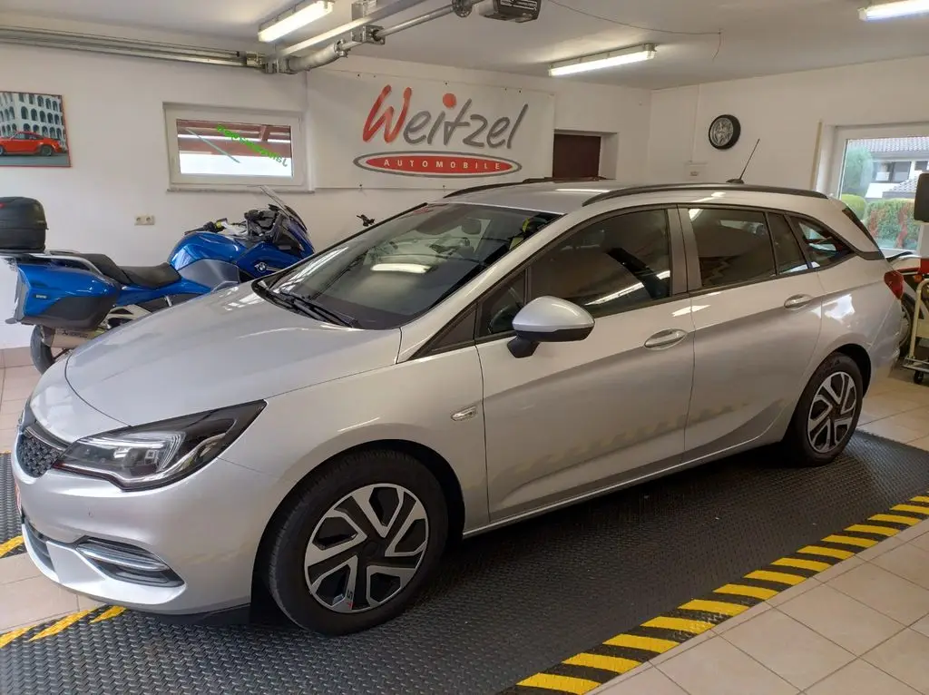 Photo 1 : Opel Astra 2020 Diesel