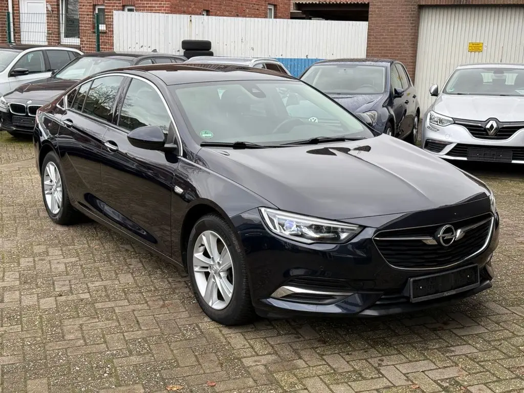 Photo 1 : Opel Insignia 2018 Diesel