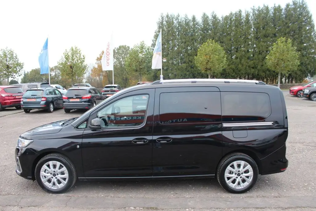 Photo 1 : Ford Grand Tourneo 2024 Essence