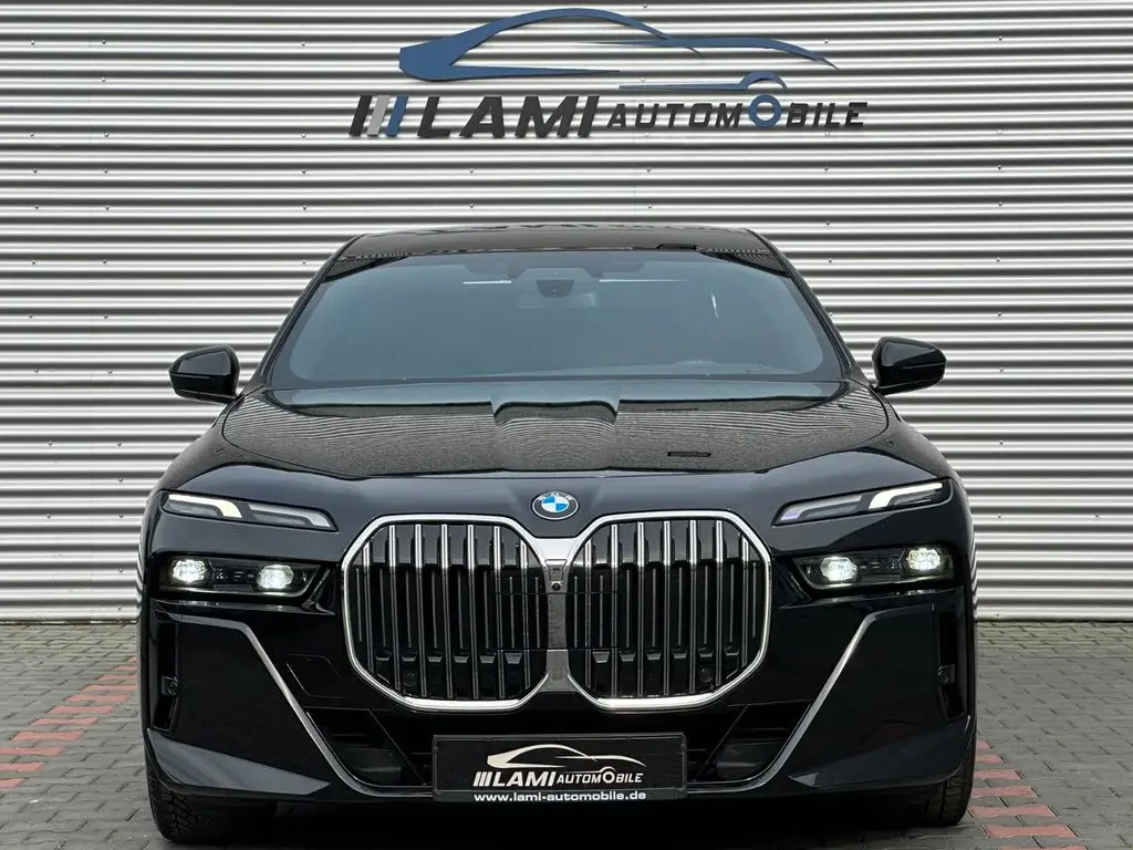 Photo 1 : Bmw Serie 7 2023 Diesel