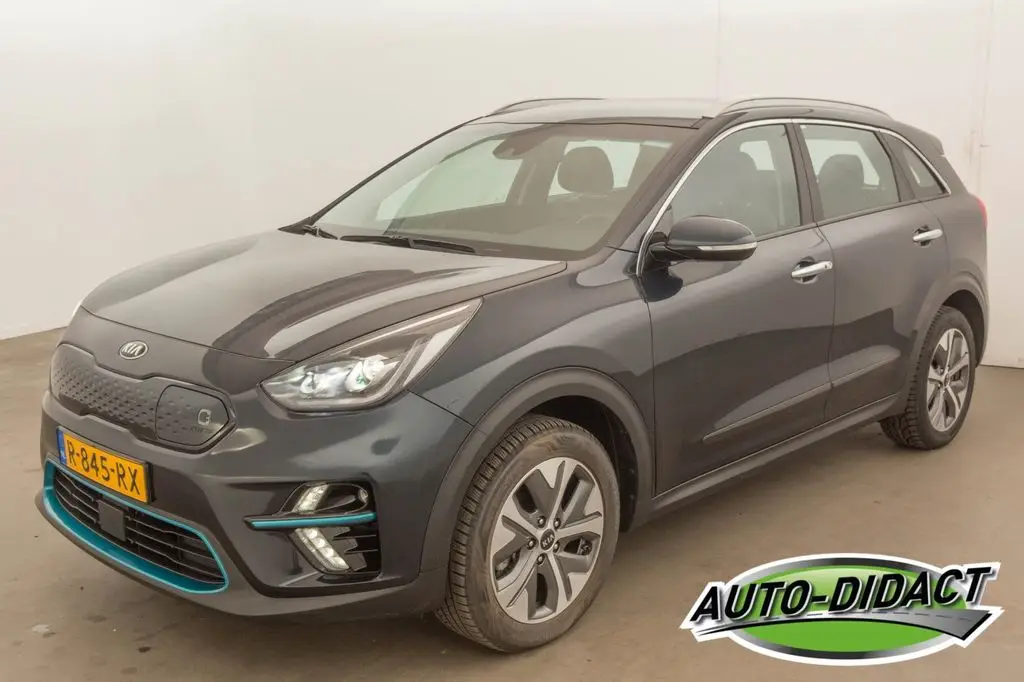 Photo 1 : Kia Niro 2022 Non renseigné