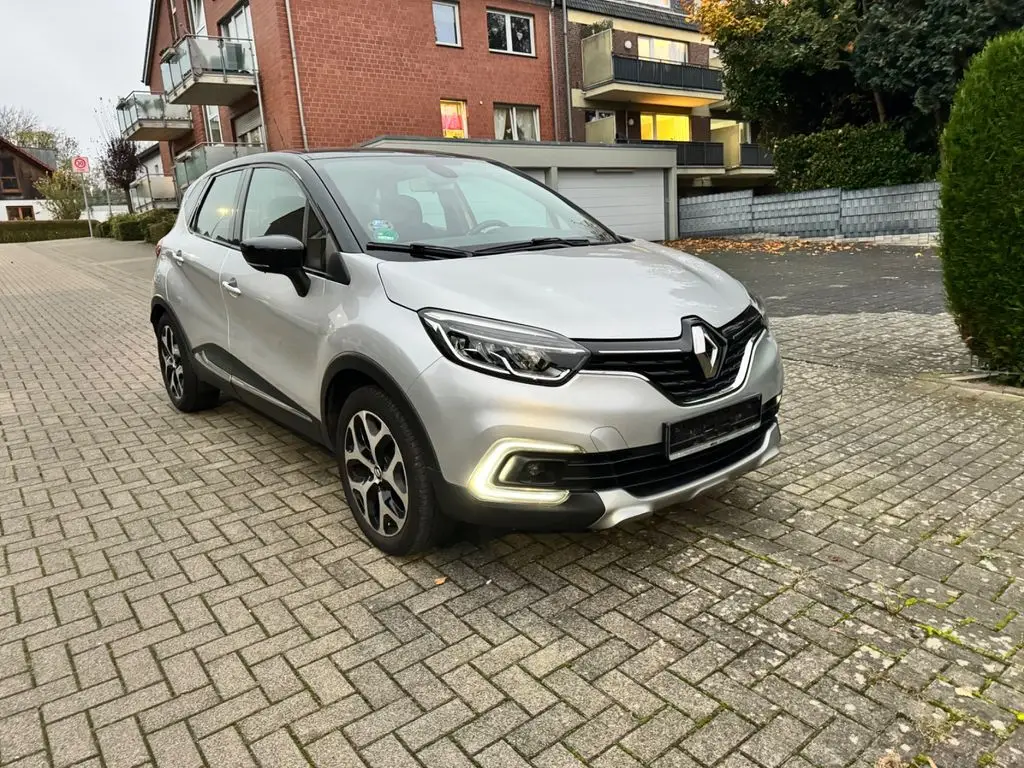 Photo 1 : Renault Captur 2018 Petrol