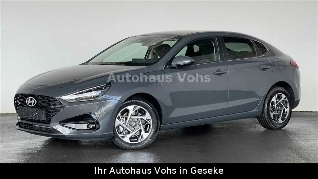 Photo 1 : Hyundai I30 2024 Petrol