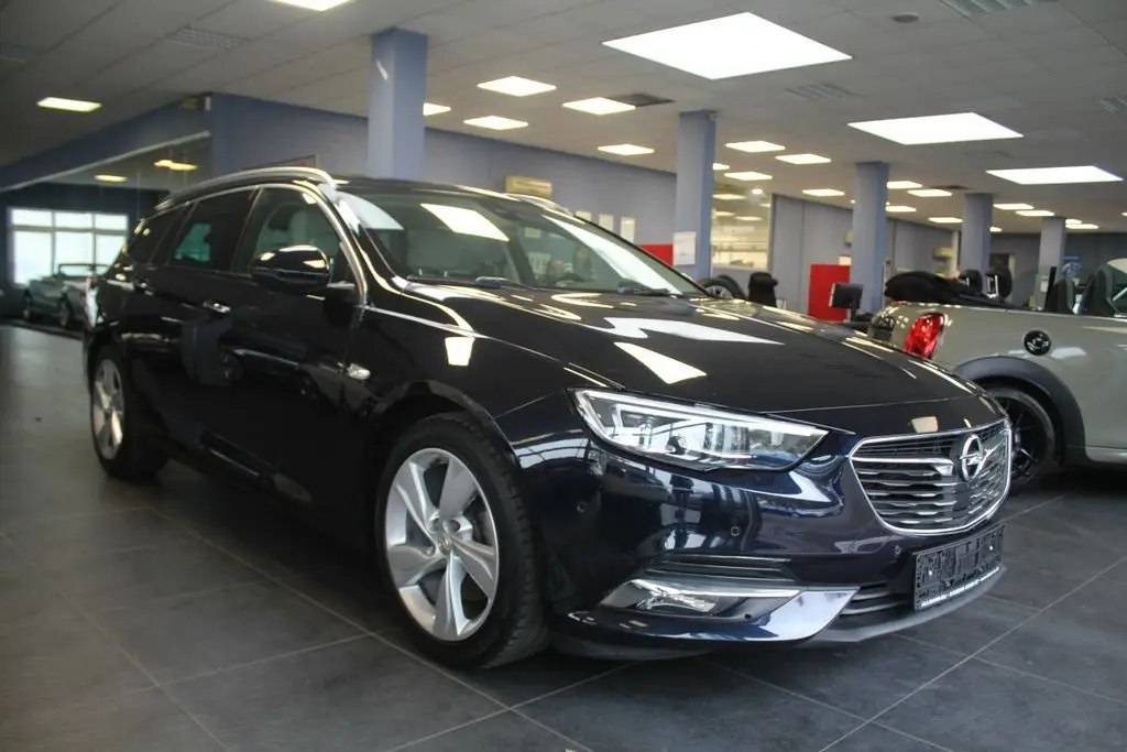 Photo 1 : Opel Insignia 2017 Essence