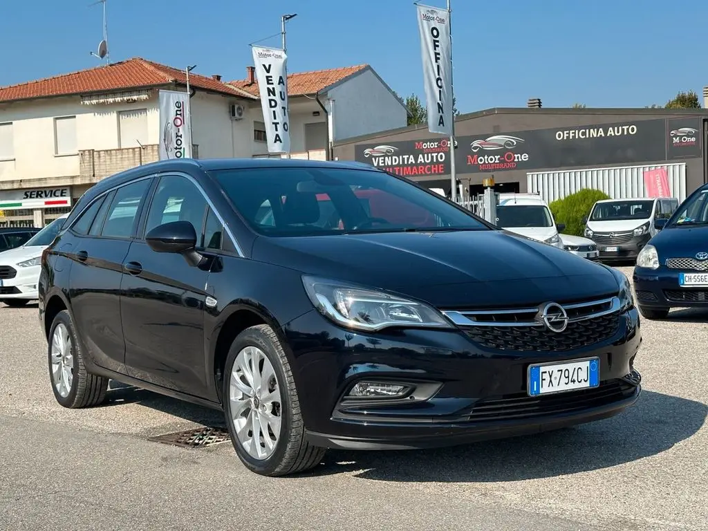 Photo 1 : Opel Astra 2019 Autres