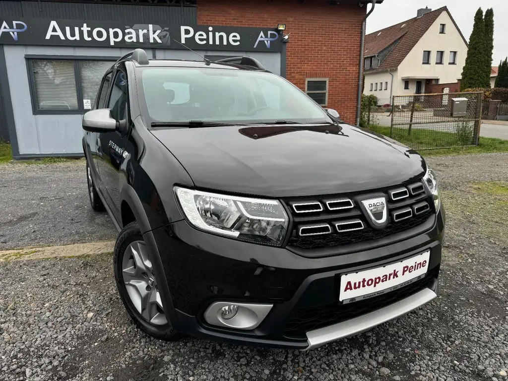 Photo 1 : Dacia Sandero 2017 Essence