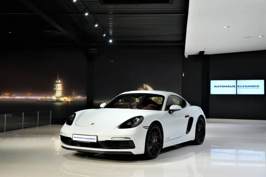 Photo 1 : Porsche 718 2019 Essence