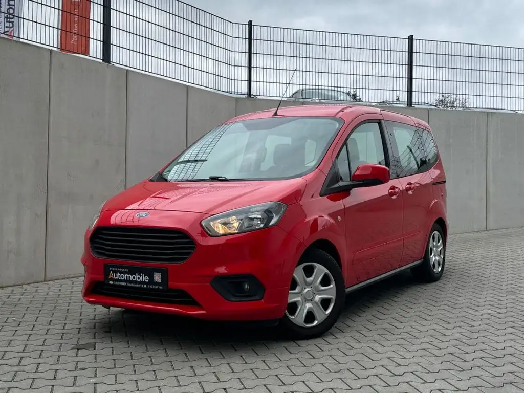 Photo 1 : Ford Tourneo 2018 Essence