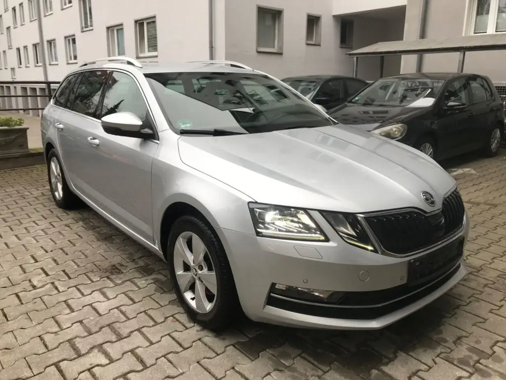 Photo 1 : Skoda Octavia 2019 Essence