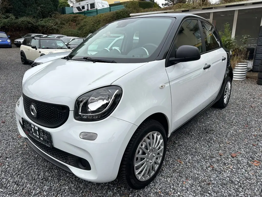 Photo 1 : Smart Forfour 2018 Petrol