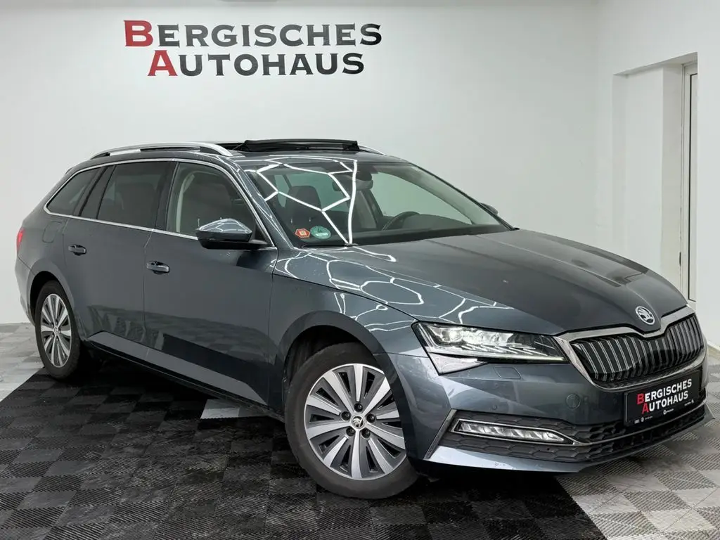 Photo 1 : Skoda Superb 2020 Hybrid