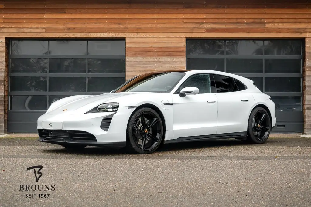 Photo 1 : Porsche Taycan 2022 Non renseigné