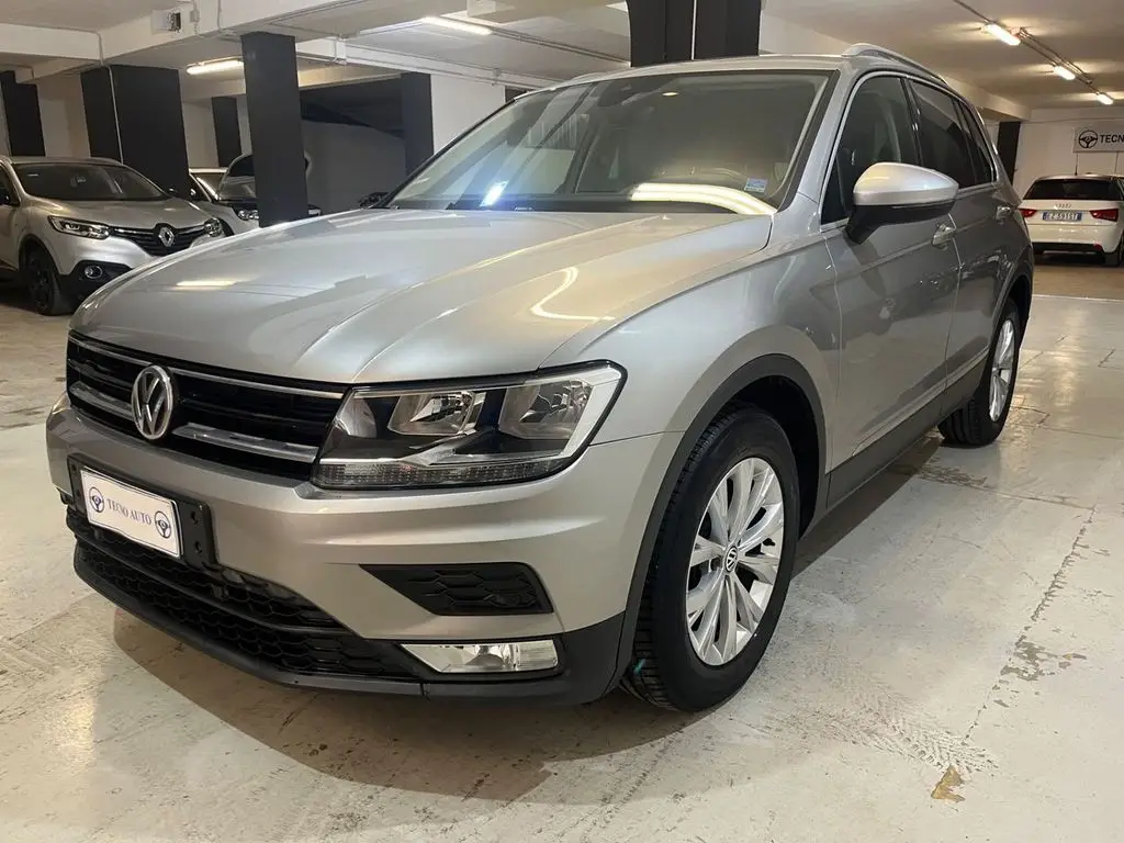 Photo 1 : Volkswagen Tiguan 2016 Diesel