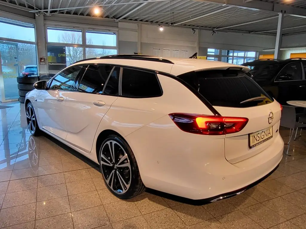 Photo 1 : Opel Insignia 2019 Essence