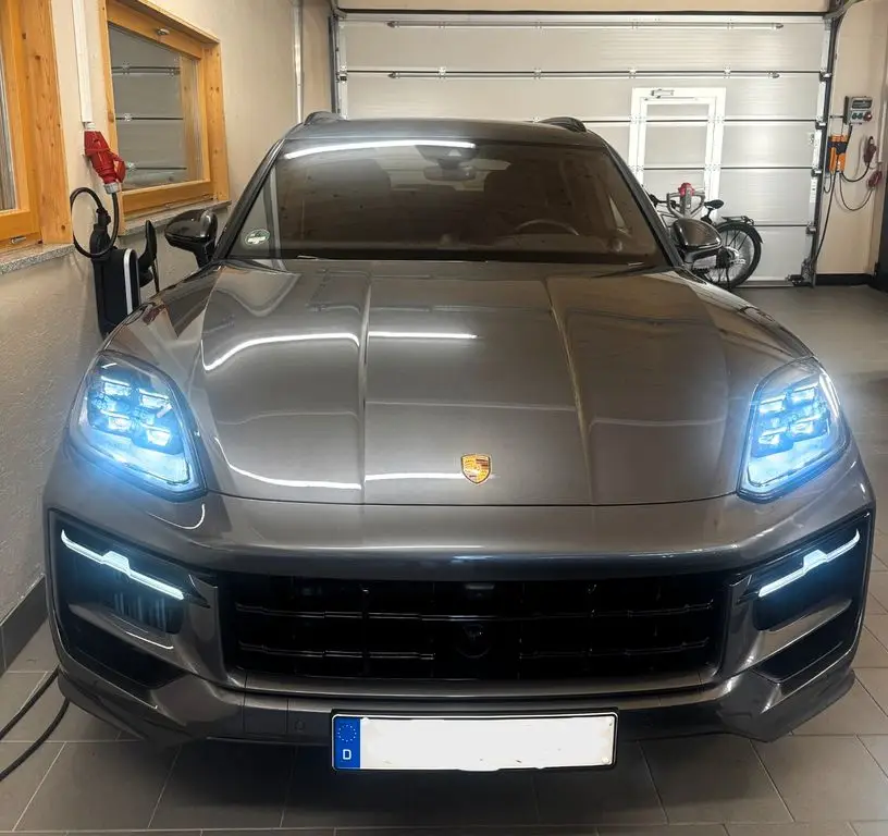 Photo 1 : Porsche Cayenne 2024 Hybride