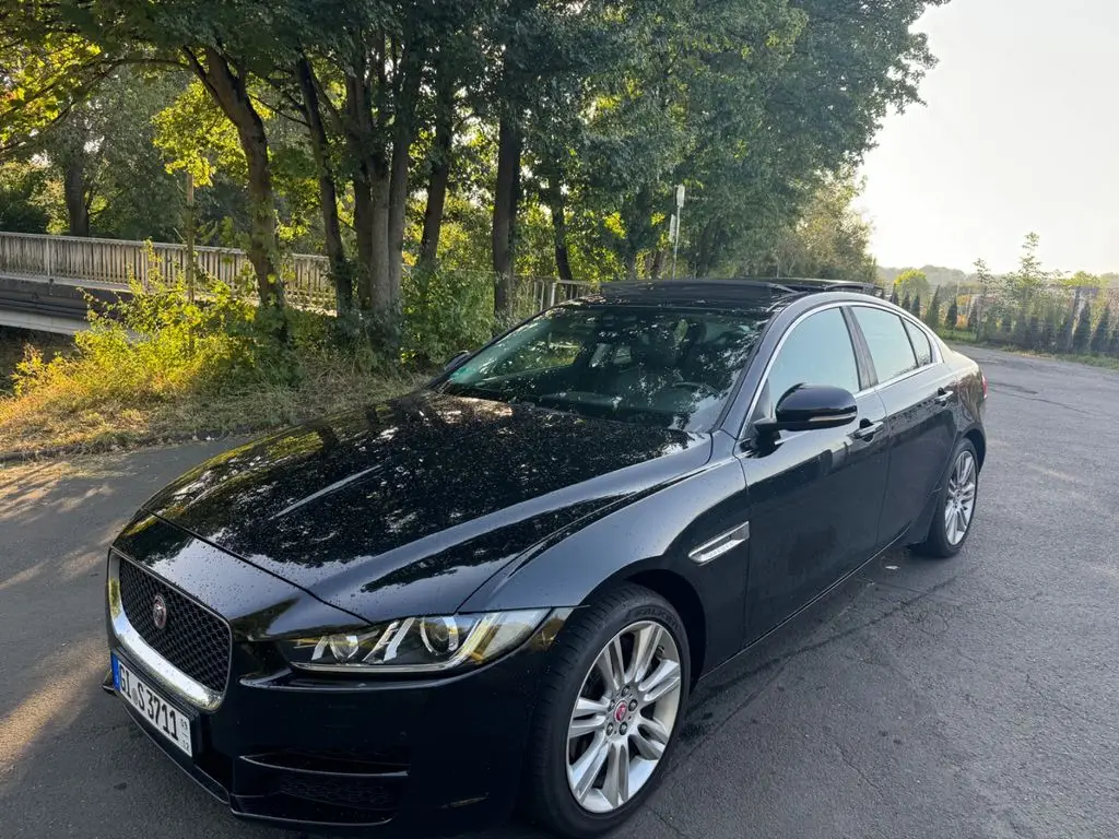 Photo 1 : Jaguar Xe 2016 Diesel