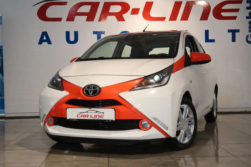 Photo 1 : Toyota Aygo X 2017 Petrol