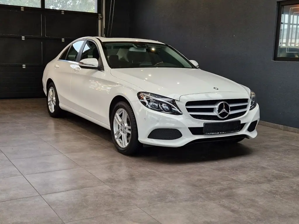 Photo 1 : Mercedes-benz Classe C 2016 Petrol