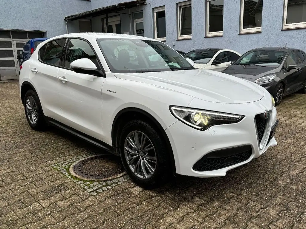 Photo 1 : Alfa Romeo Stelvio 2021 Diesel