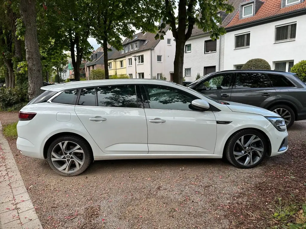 Photo 1 : Renault Megane 2021 Hybride