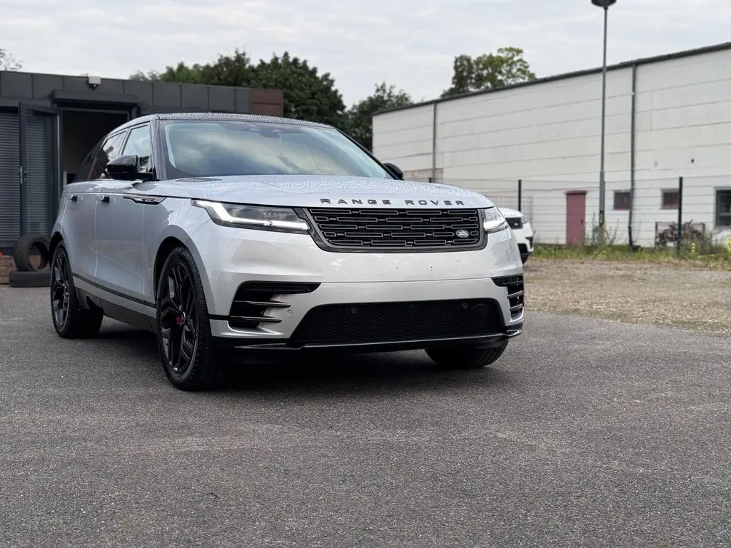 Photo 1 : Land Rover Range Rover Velar 2024 Essence