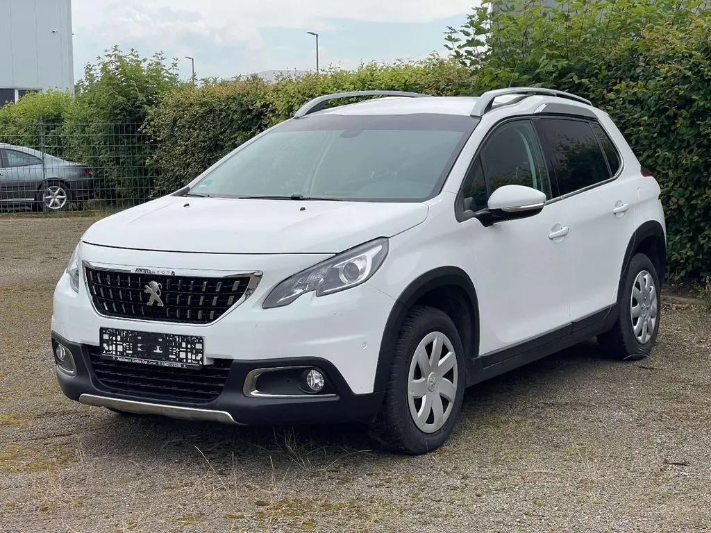 Photo 1 : Peugeot 2008 2016 Essence