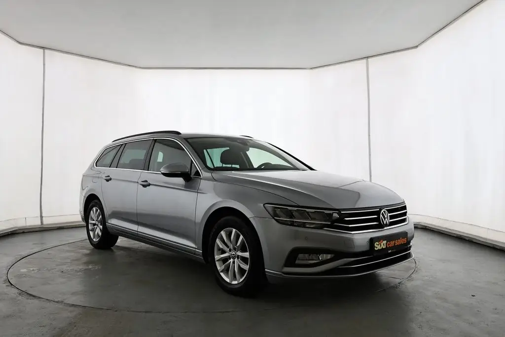 Photo 1 : Volkswagen Passat 2023 Diesel