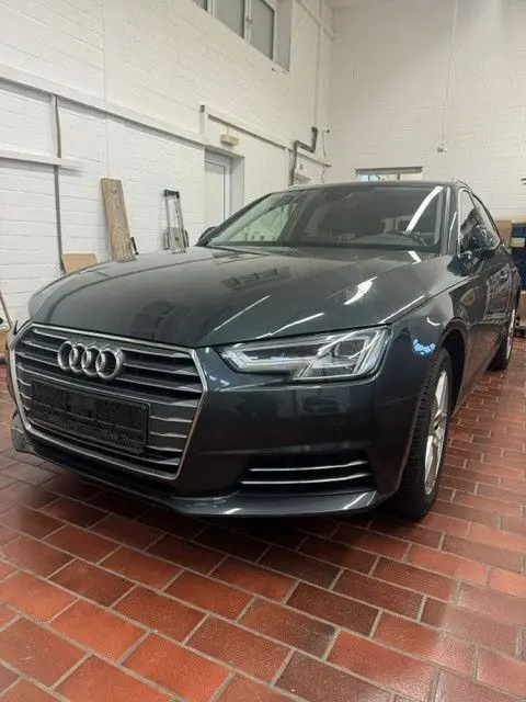 Photo 1 : Audi A4 2017 Diesel