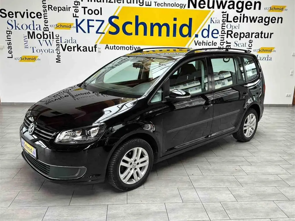 Photo 1 : Volkswagen Touran 2015 Petrol