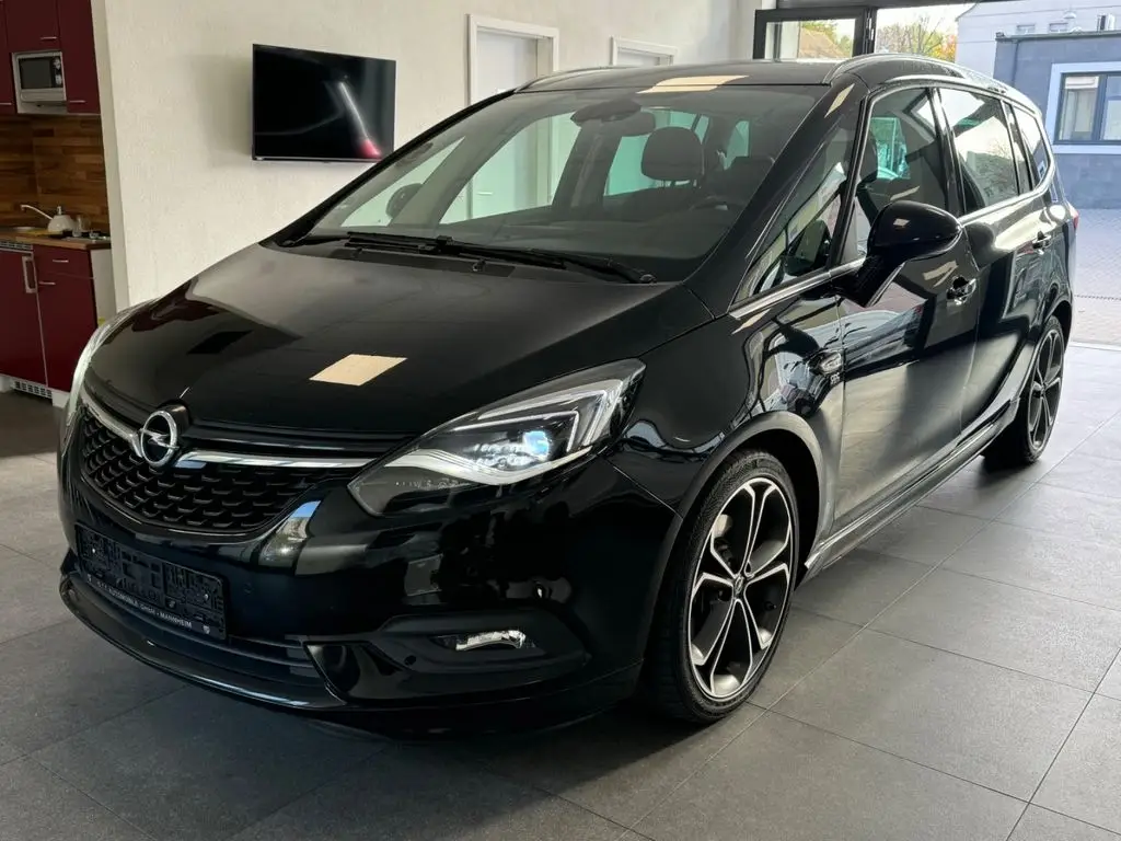 Photo 1 : Opel Zafira 2017 Essence