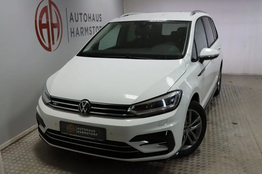 Photo 1 : Volkswagen Touran 2024 Petrol