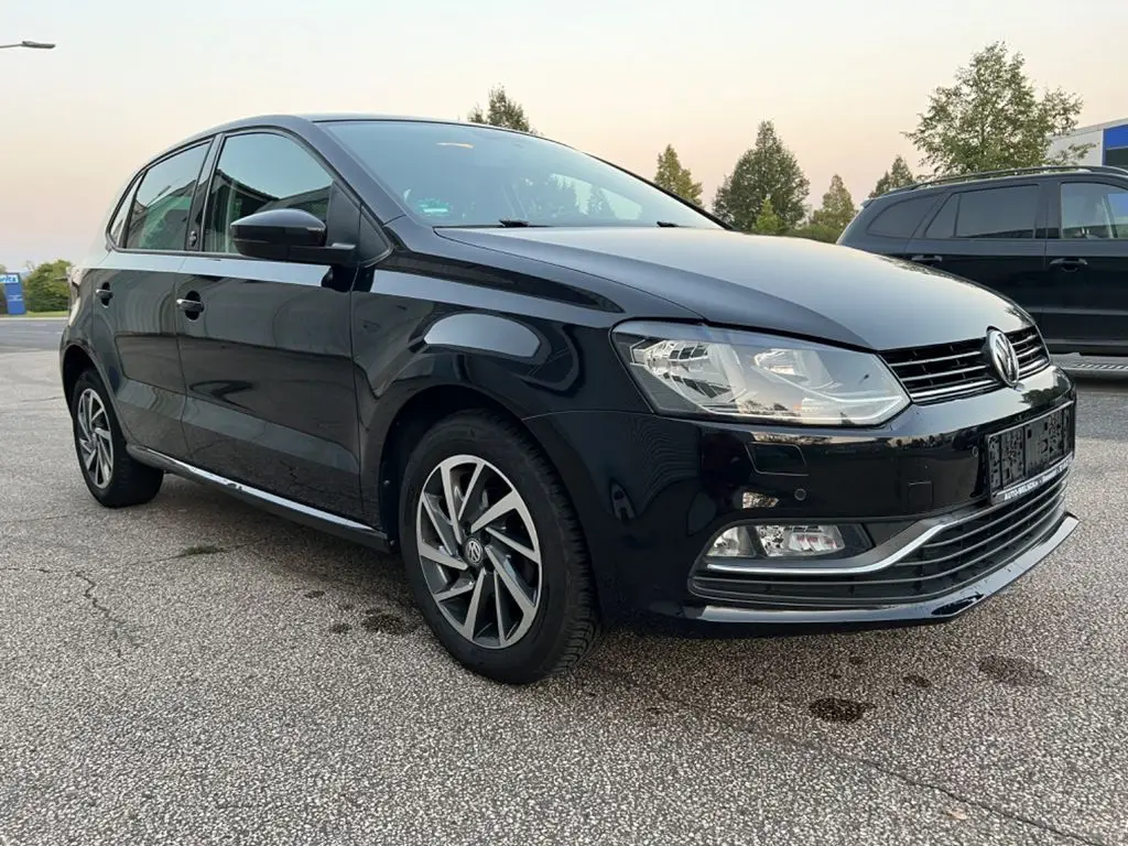 Photo 1 : Volkswagen Polo 2017 Petrol