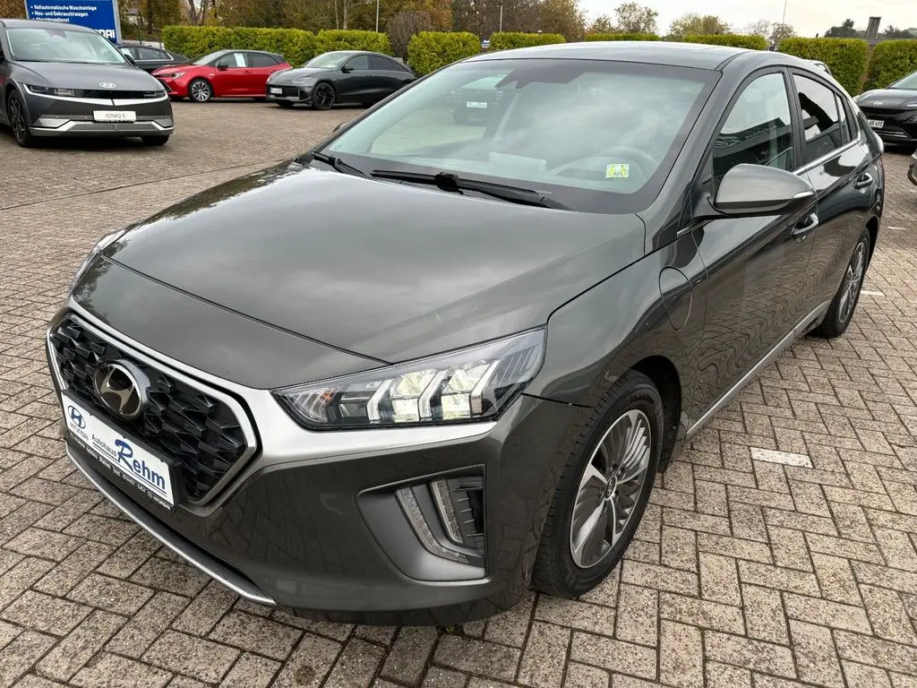 Photo 1 : Hyundai Ioniq 2022 Hybrid