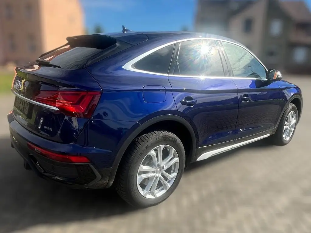 Photo 1 : Audi Q5 2023 Hybride