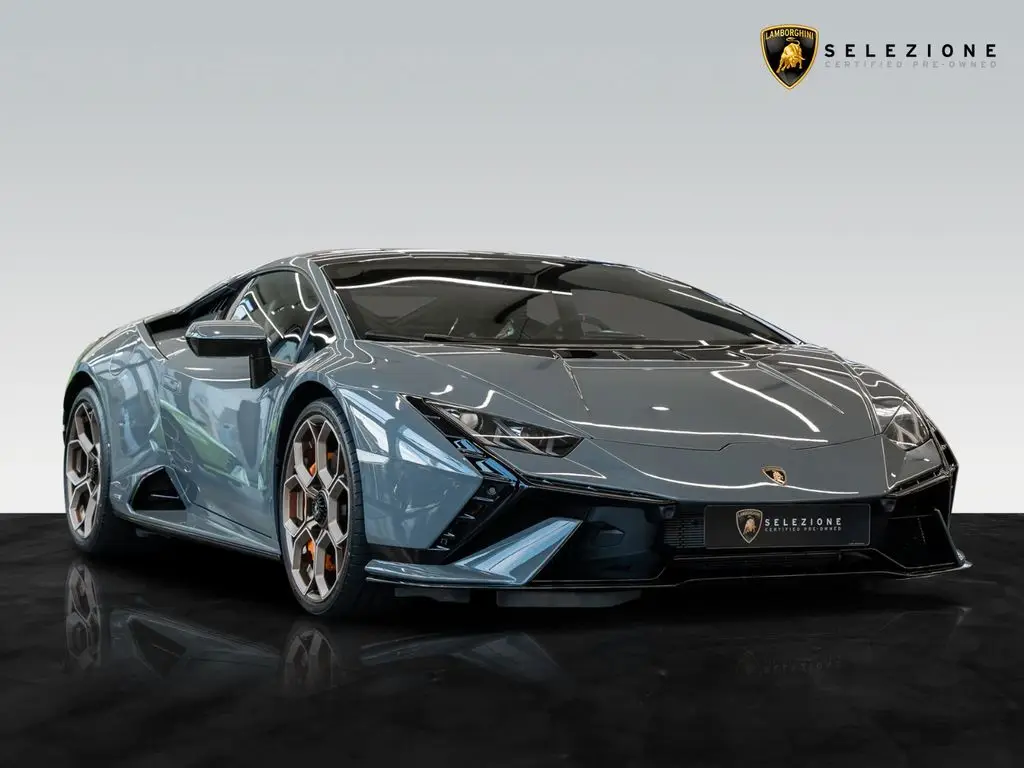 Photo 1 : Lamborghini Huracan 2023 Essence