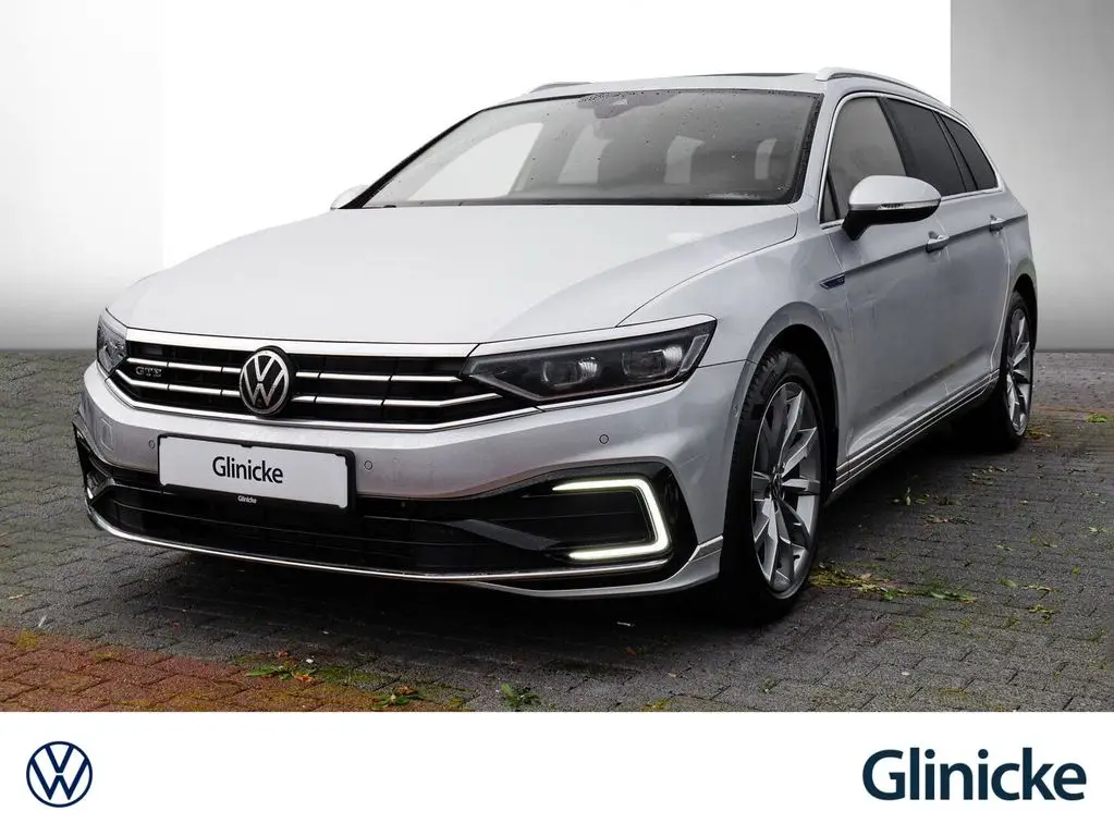 Photo 1 : Volkswagen Passat 2021 Hybrid