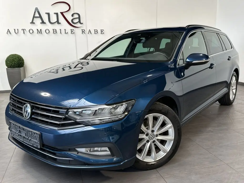 Photo 1 : Volkswagen Passat 2019 Petrol