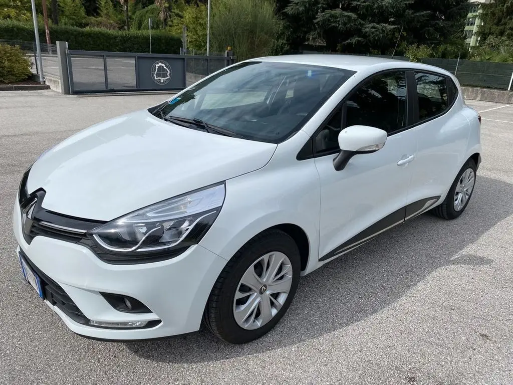 Photo 1 : Renault Clio 2019 GPL