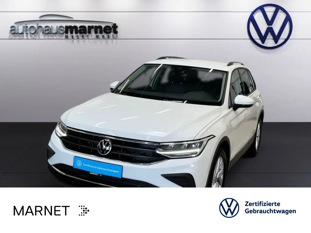 Photo 1 : Volkswagen Tiguan 2021 Essence