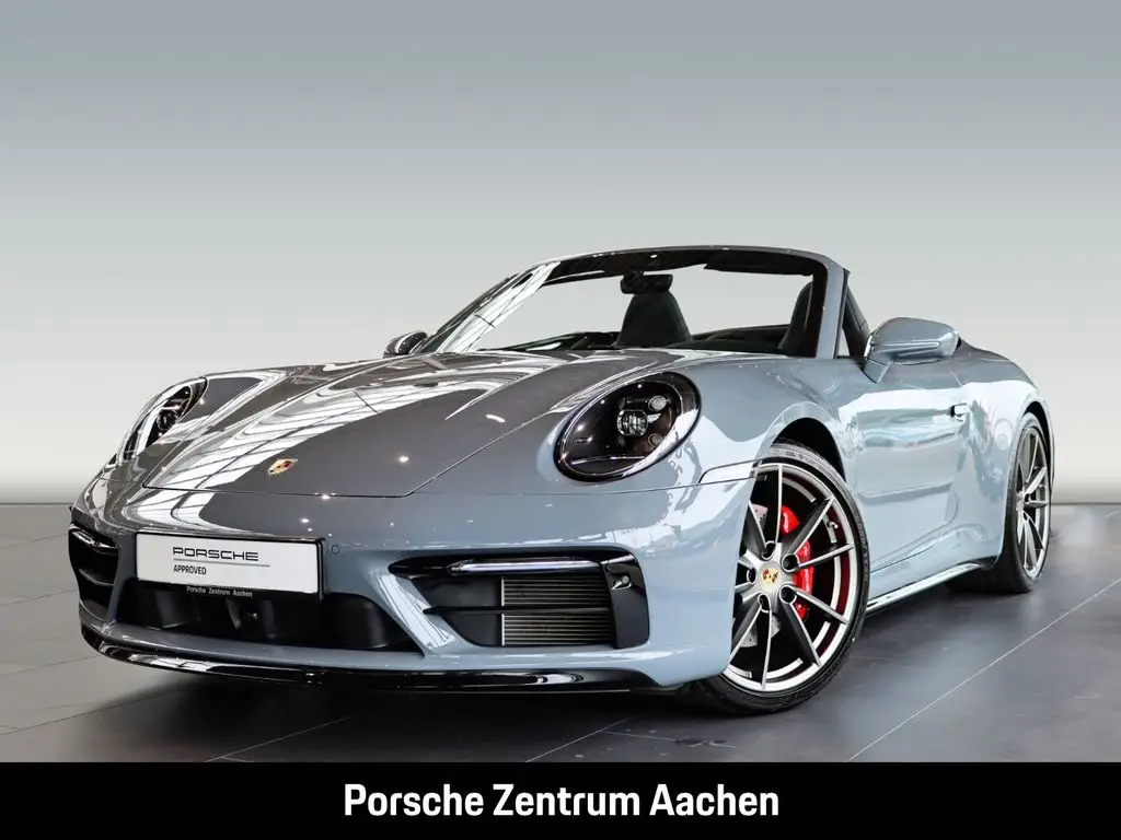 Photo 1 : Porsche 992 2023 Essence