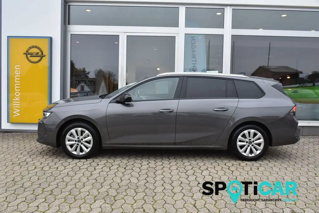 Photo 1 : Opel Astra 2023 Essence