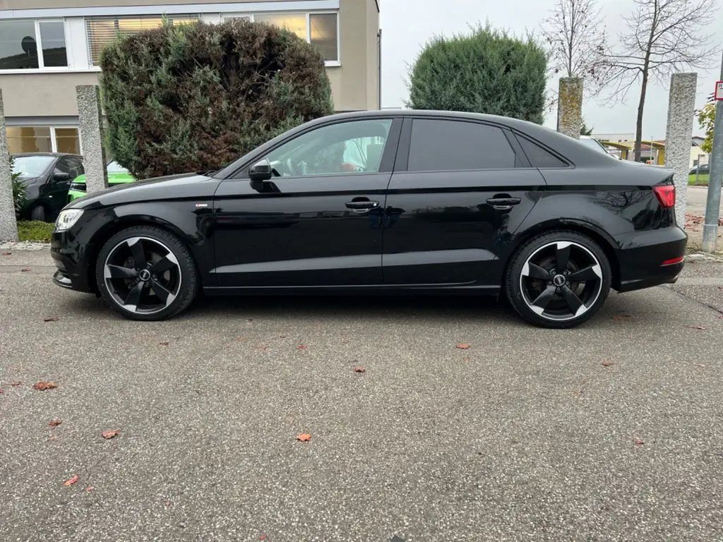 Photo 1 : Audi A3 2016 Petrol